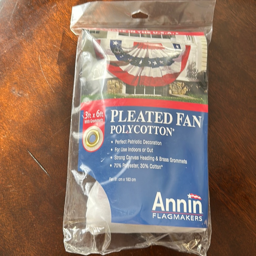 Annin Pleated Patriotic Fan  3’ x 6’ NWT